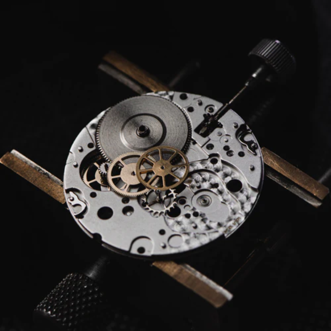Technical specifications of the Miura collection watch - Atelier